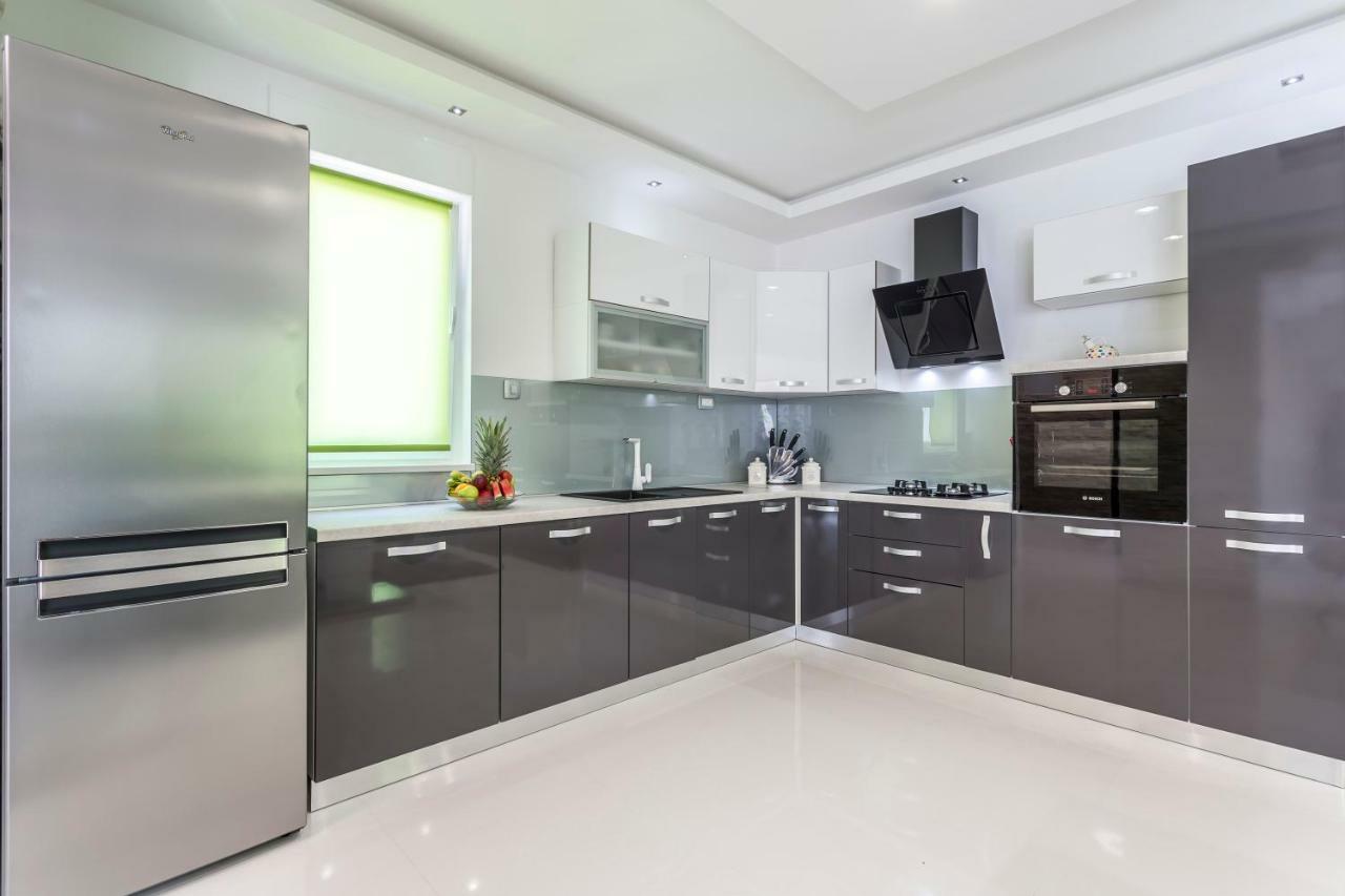 Sea Pearl Luxury Apartment Podstrana Kültér fotó